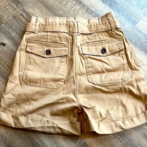 NWT Blu Pepper shorts, size M - Picture 2 of 3